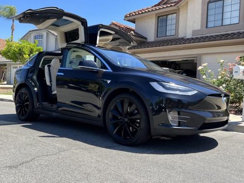 Photo 3 of 14 of 2018 Tesla Model X 100D